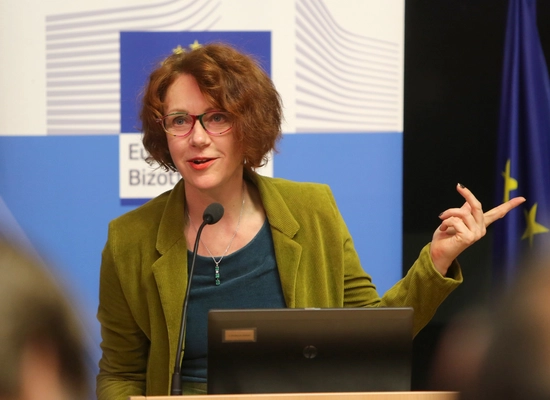 Freiheit oder Sicherheit Ulrike Guérot im Interview mit agora42